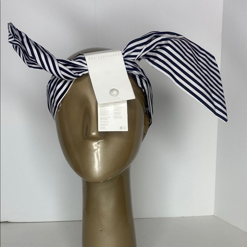 NEW…Striped Black and White Headband